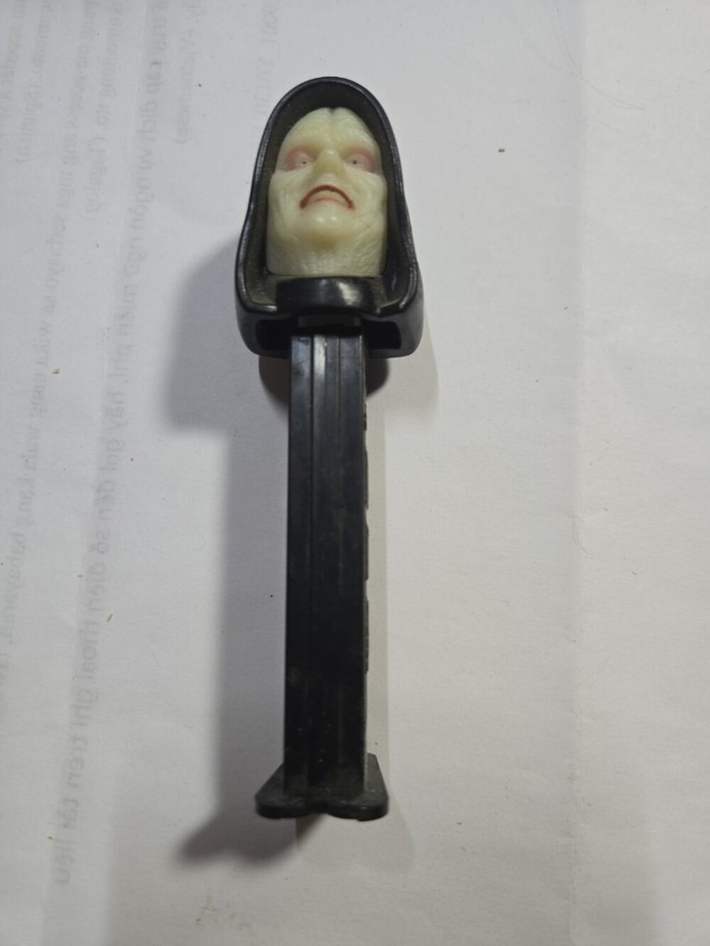 PEZ Star Wars Emperor Palpatine Glow-in-the-Dark Collectible Dispenser 2005